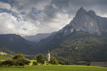 Fototapeta na wymiar Landschaft In Südtirol