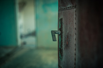 Türgriff in einem Lost Place Gefängnis