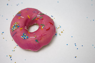 Obraz na płótnie Canvas glazed donut on white background