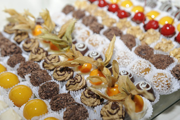 dessert table for wedding