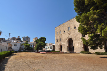Fototapeta na wymiar Zisa palace in Palermo
