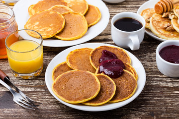 Thanksgiving brunch with pumpkin pancakes