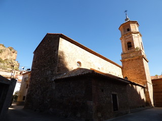 Libros es una localidad y municipio de la comarca Comunidad de Teruel, provincia de Teruel. Está situada a orillas del río Turia