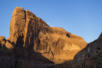 Fototapeta na wymiar Canyon Wall Under Sunlight