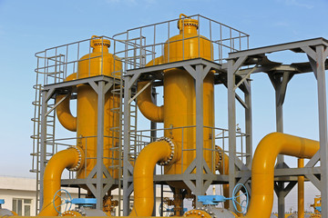 Oilfield equipment and pipeline