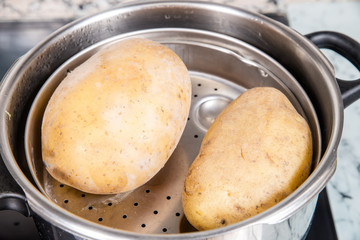Steam boiled potatoes