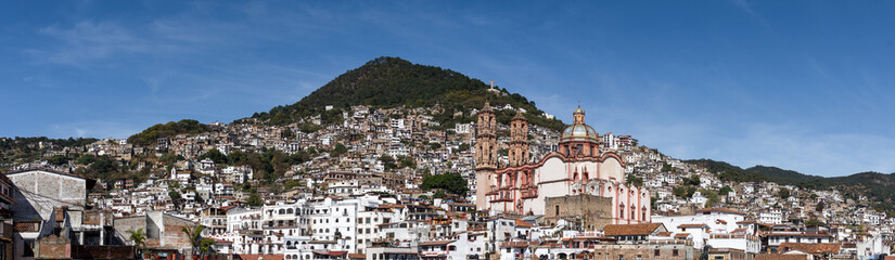 Fototapeta na wymiar Panorama de la ville de Taxco, Guerrero, Mexique