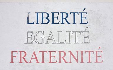 Liberté Egalité Fraternité panneau bleu blanc rouge - obrazy, fototapety, plakaty