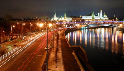 Fototapeta na wymiar View of Moscow Kremlin river at night. Moscow, Russia/ See Moscow river, Moscow Kremlin wall, Kremlin Palaces, Orthodox Christian Churches, Bell tower of Ivan Great