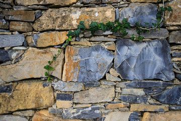 vecchio muro in pietra