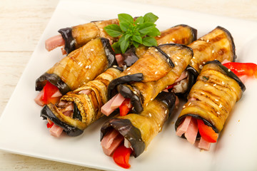 Stuffed eggplant with ham