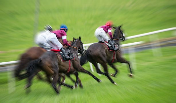 Race horse motion blur 