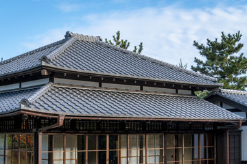 日本の古民家　秋の空１