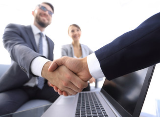 Obraz premium closeup. confident handshake colleagues