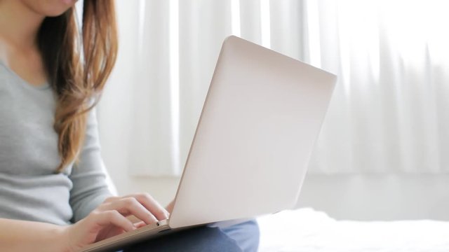 woman use notebook