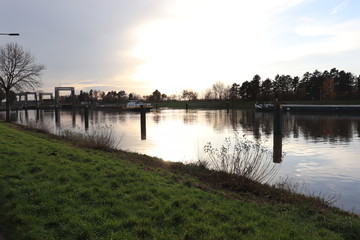 Aufnahme Boot auf Fluss