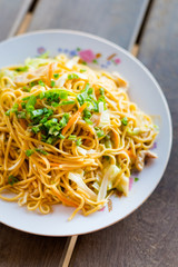 Lao spaghetti stirfry chicken