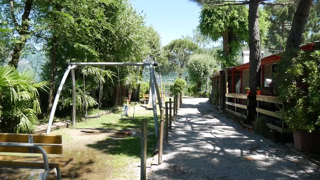 Altalene parco giochi nel campeggio