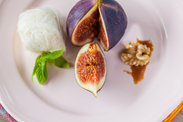 Oriental fig dessert