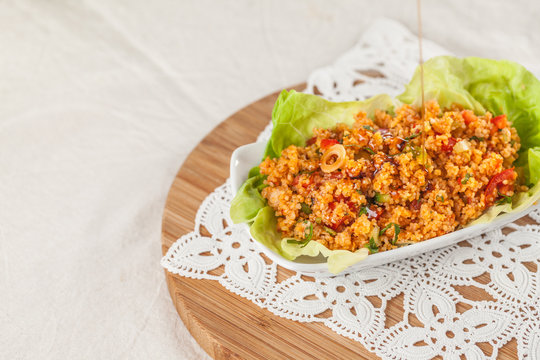 Bulgur Salat T&uuml;rkisch in Teller