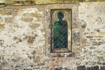 Fototapeta na wymiar Fenêtre et vitraux .