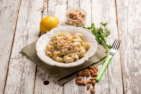 pasta with tuna and almond pesto