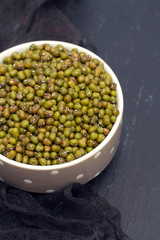 uncooked green soya in bowl