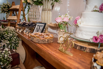 Mesa de docinhos para casamento