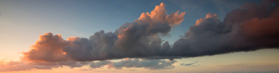 Fototapeta premium Dramatic and colorful sky at sunset