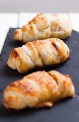 Cinnamon pastry rolls