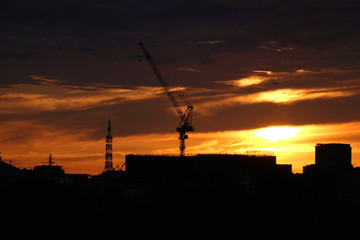 朝日とクレーン_741