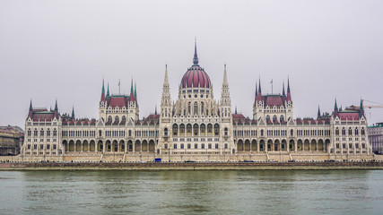 Fototapeta premium Parliament buildings in Budapest, Hungary