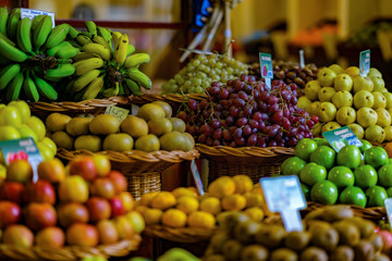 Prächtiger Obststand auf Madeira