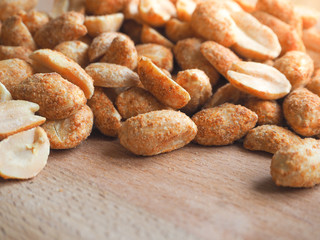 Salted nuts peanuts.
