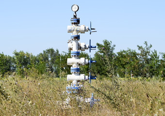 Well for water injection into the reservoir. Maintaining reservoir pressure. Oil production. Well...