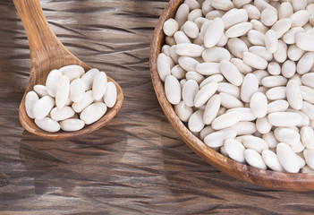Raw organic white beans - Phaseolus vulgaris