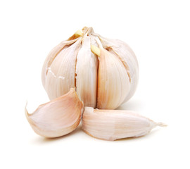 Obraz premium Garlic isolated on white
