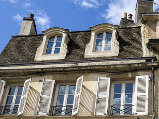 Obraz premium Beaune, Burgundy, France. the small village and the typical architecture of the building.