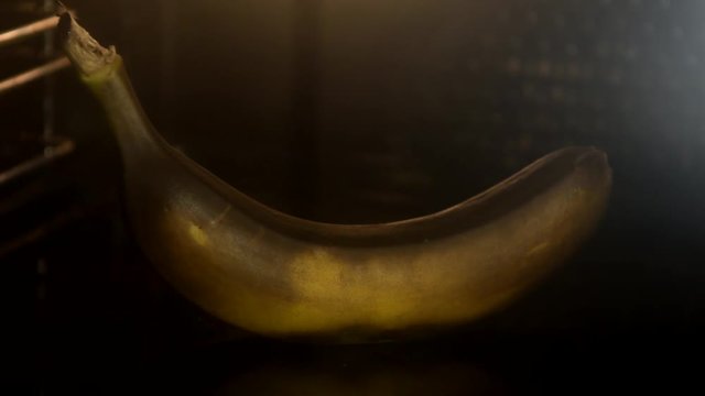 Banana roasted in oven time lapse