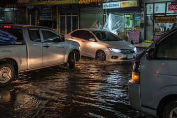 Water flood in city problem with drainage system