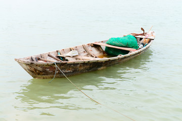 Obraz premium Small wooden fishing boat