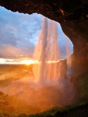 Poster Im Rahmen Sonnenuntergang hinter Wasserfall in Island, Wasserfall Seljalandsfoss © sunset man