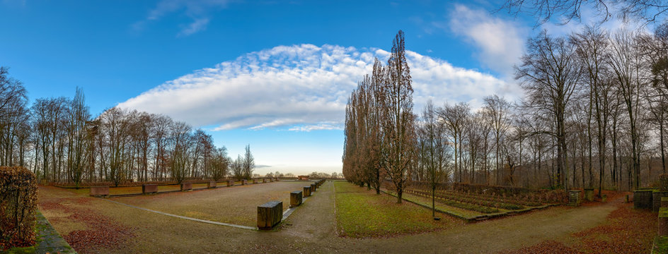 Monumentale Gedenkst&auml;tte: Der Heidelberger Ehrenfriedhof