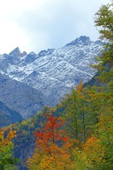 Fernsicht auf einen Gipfel