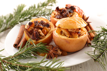 baked apple with spices