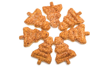 biscuit fir tree with cinnamon