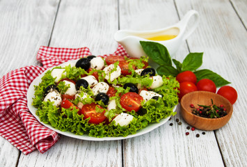 salad with mozarella cheese and vegetables