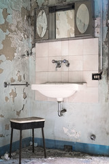 Bagno Camera Da Letto Abbandonato