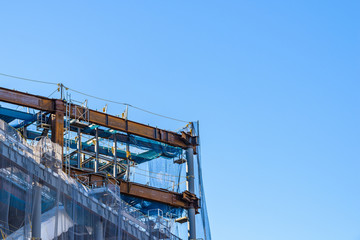 建設現場の鉄骨