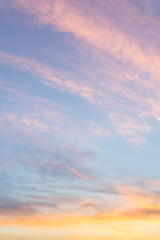 Fototapeta premium Rano niebo kolory abstrakcyjne tło